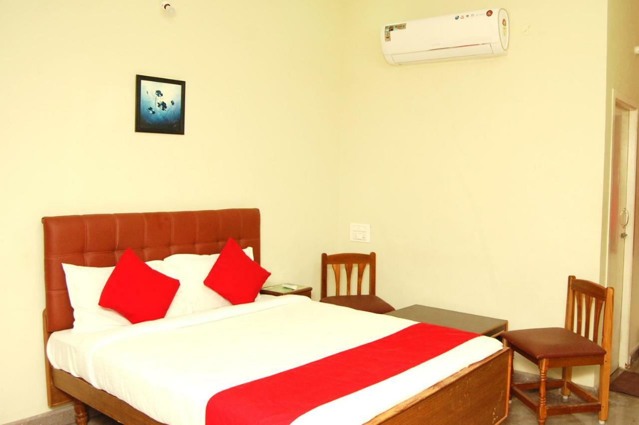 Отель Star Residency Tiruchirappalli Экстерьер фото