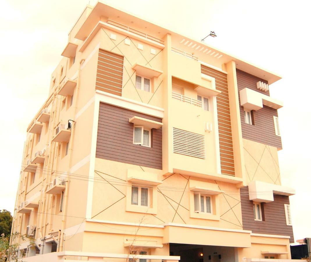 Отель Star Residency Tiruchirappalli Экстерьер фото