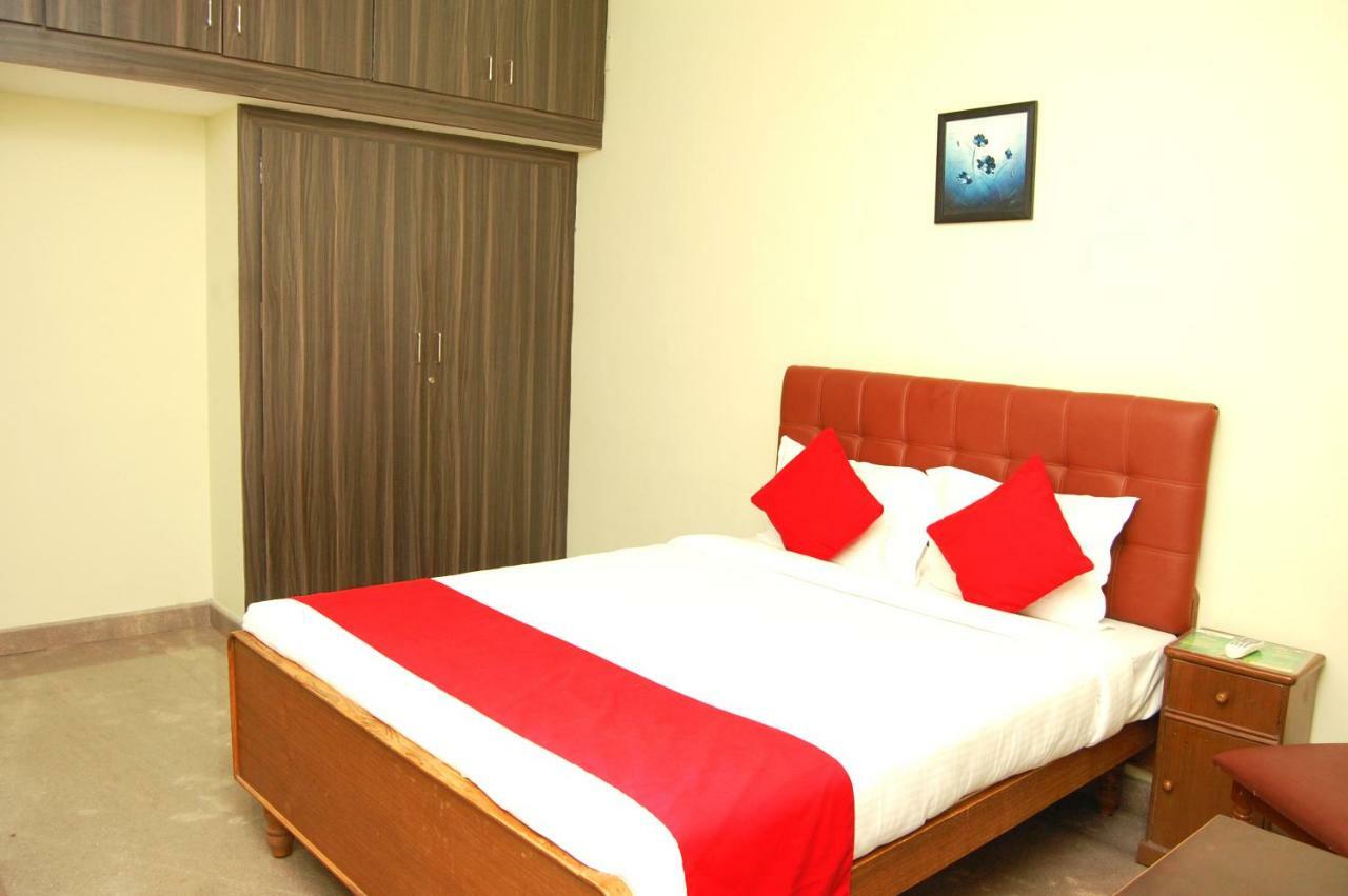 Отель Star Residency Tiruchirappalli Экстерьер фото